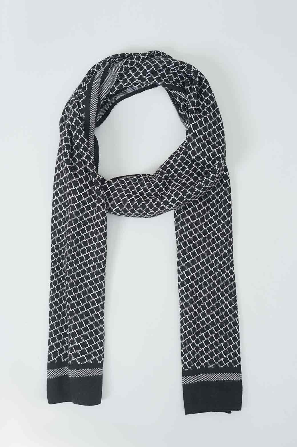 WHITE WOVEN PATTERNED SCARF