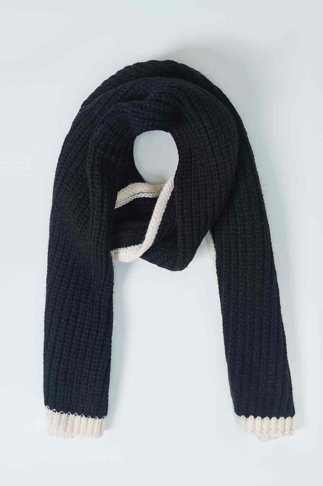 BLACK SUPER SOFT SCARF