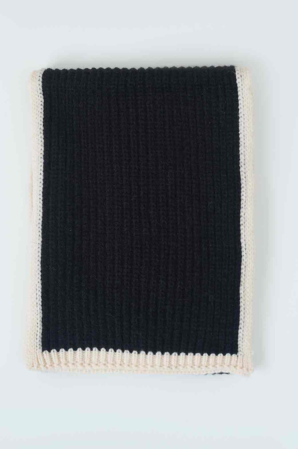 BLACK SUPER SOFT SCARF