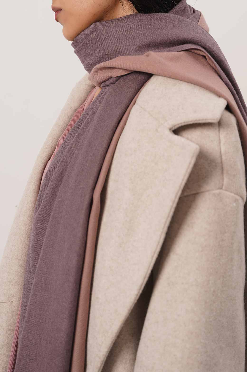 BEAN PASTE TWO-TONE SOFT SCARF
