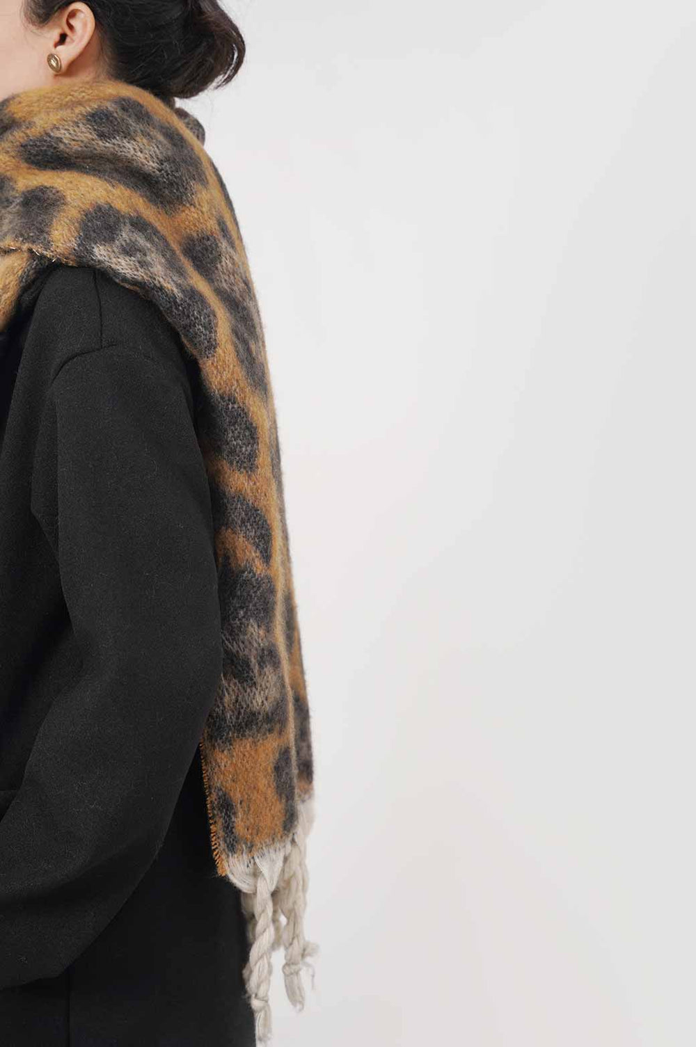 BLACK KHAKI PLUSH JUNGLE SCARF