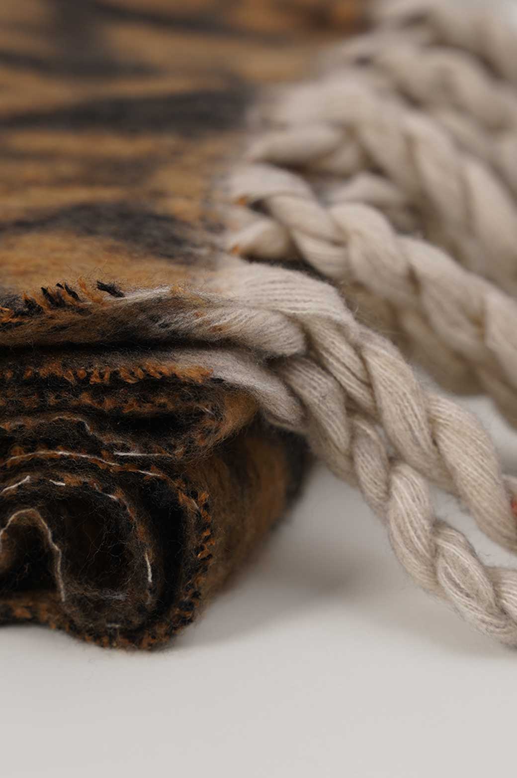 BLACK KHAKI PLUSH JUNGLE SCARF