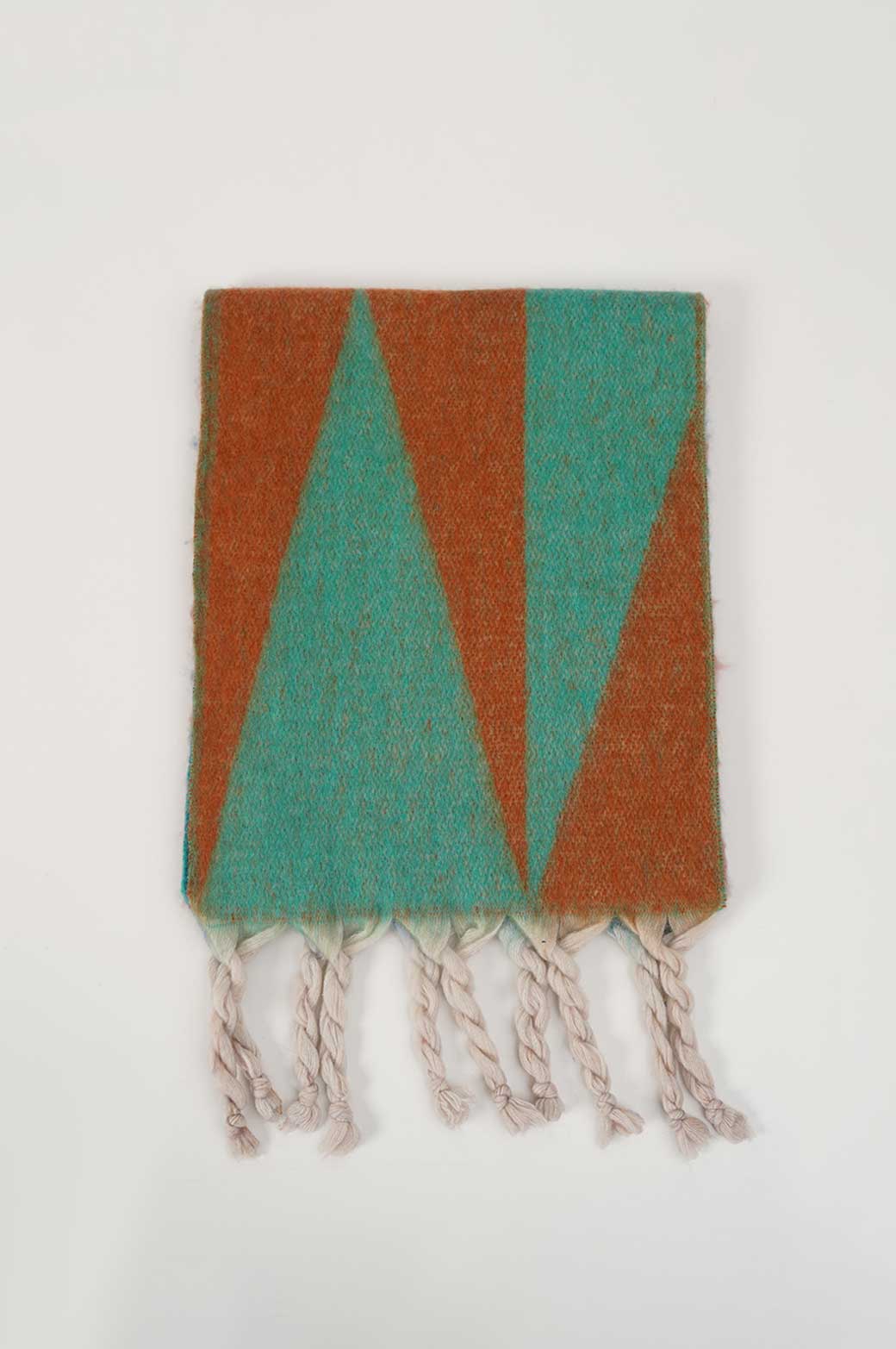 WHITE PLUSH ABSTRACT SCARF