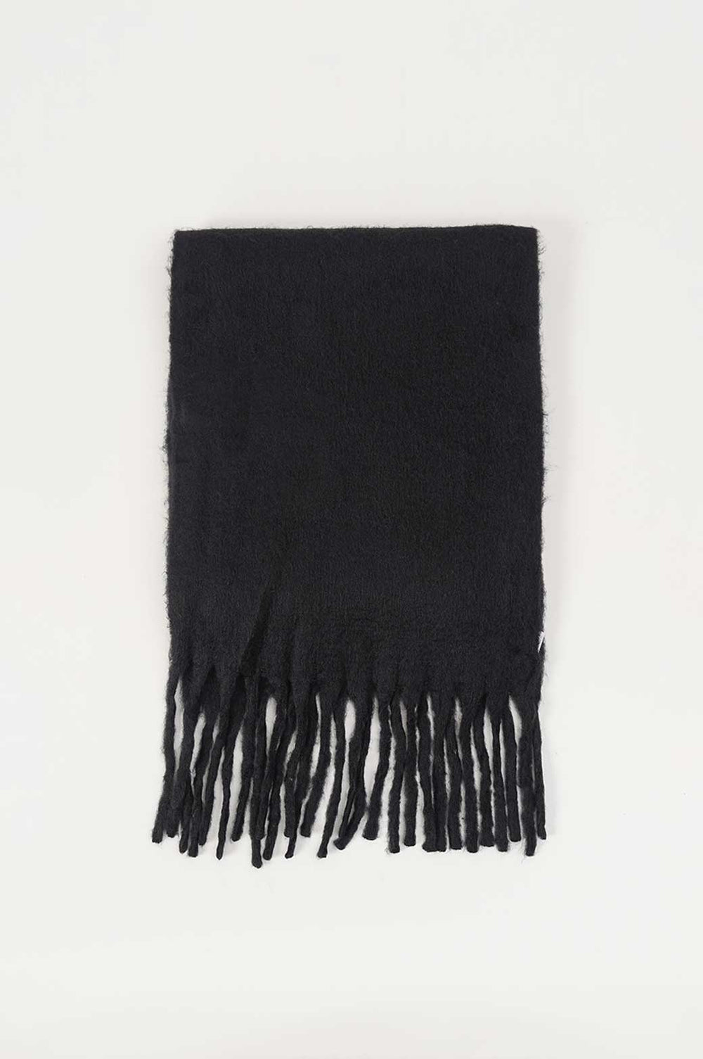 BLACK PLUSH WOOLY SCARF