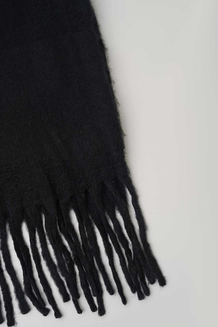 BLACK PLUSH WOOLY SCARF