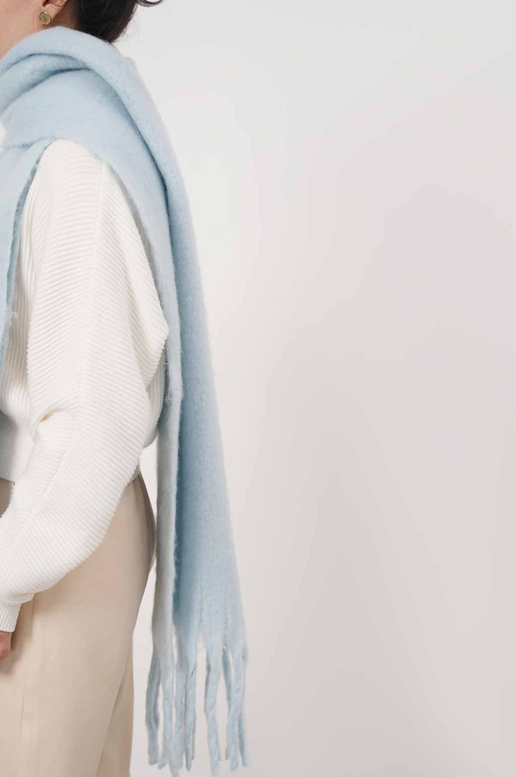 SKY BLUE PLUSH WOOLY SCARF