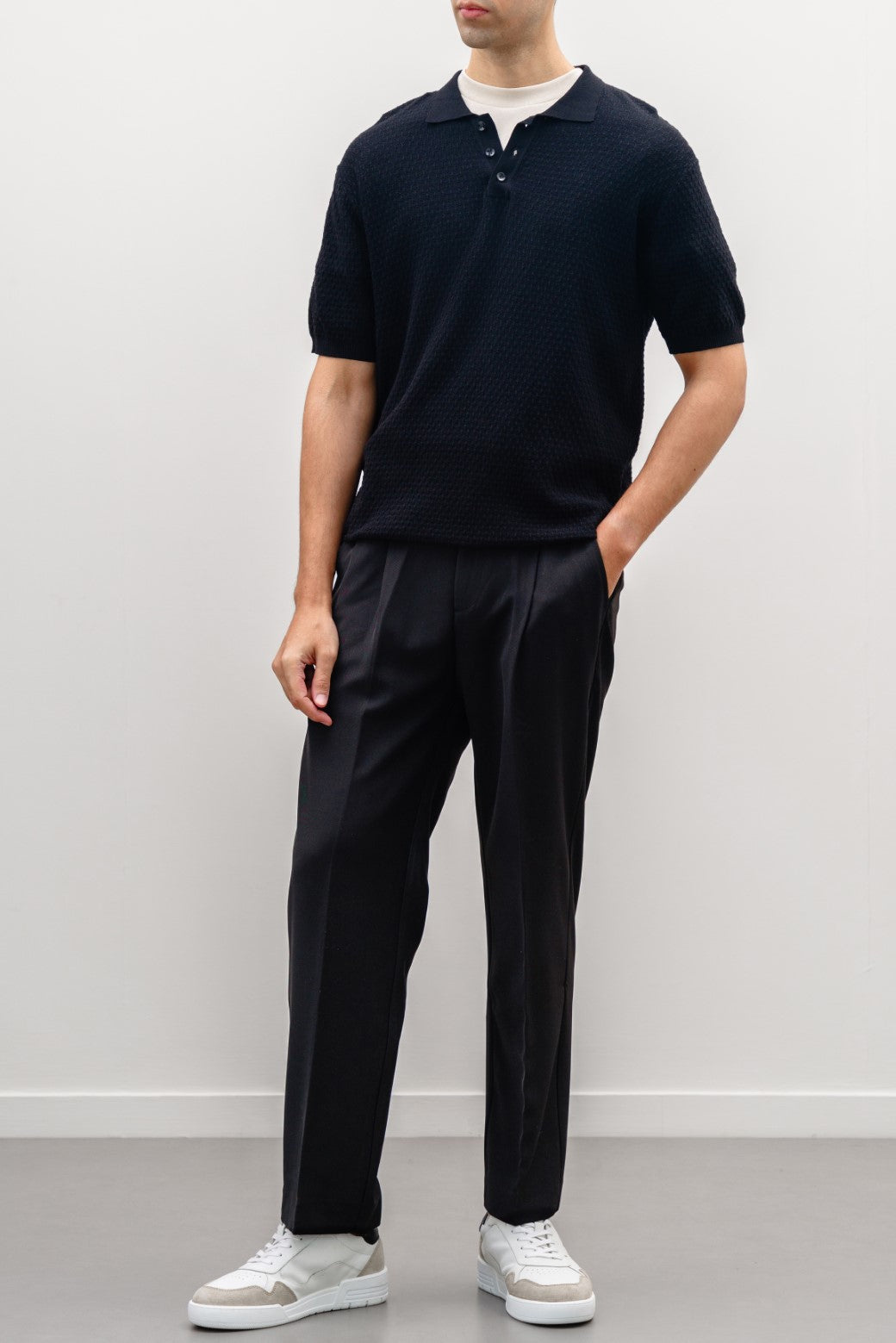 BLACK TEXTURED POLO