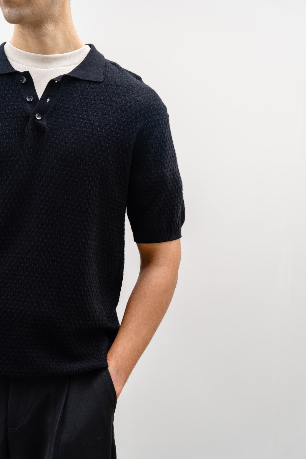 BLACK TEXTURED POLO