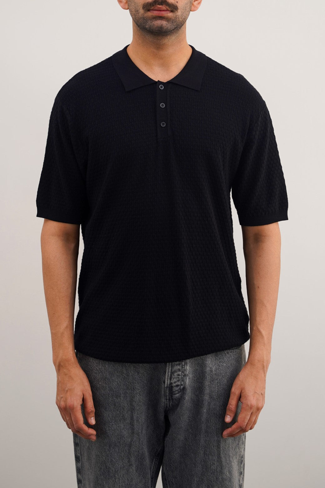 BLACK TEXTURED POLO