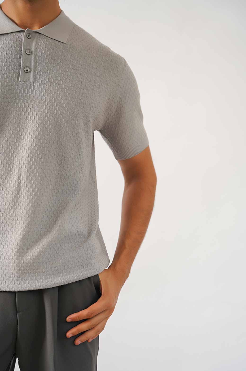 GREY TEXTURED POLO