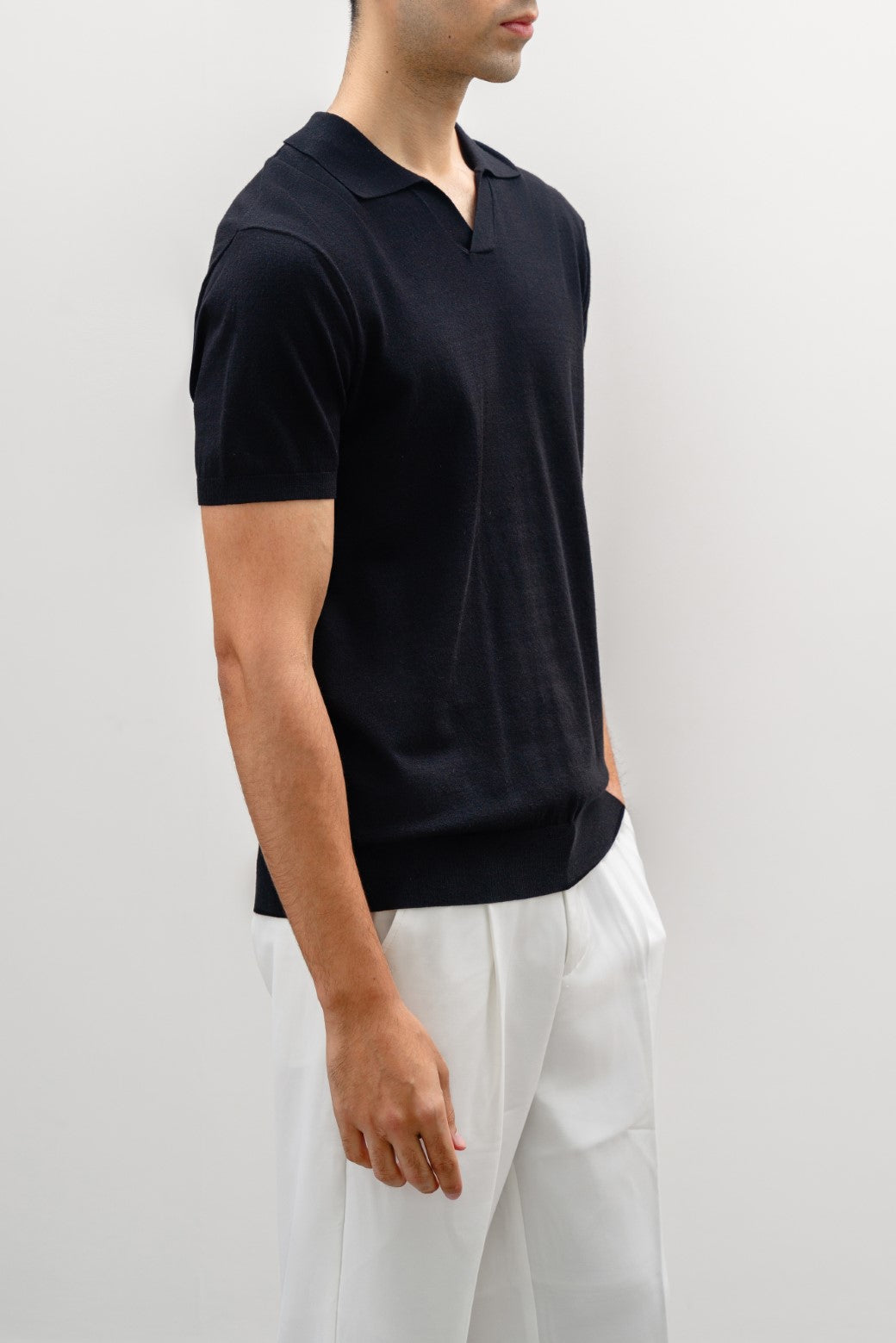 BLACK TEXTURED POLO