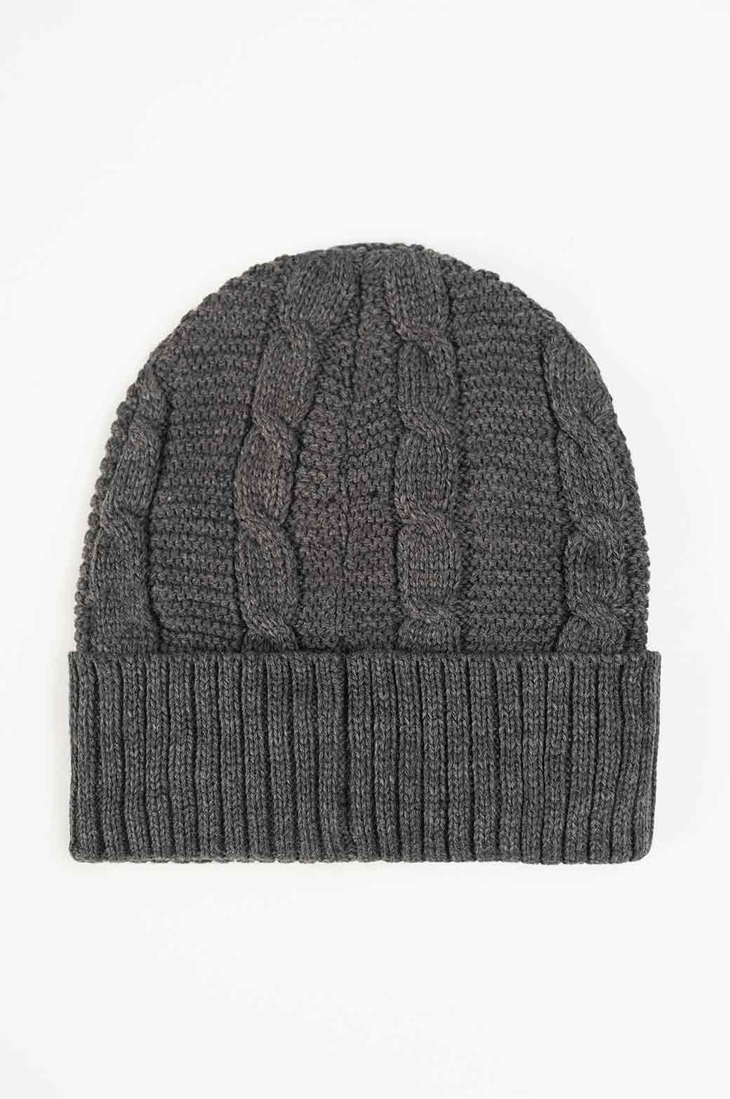 GREY KNITTED BEANIE