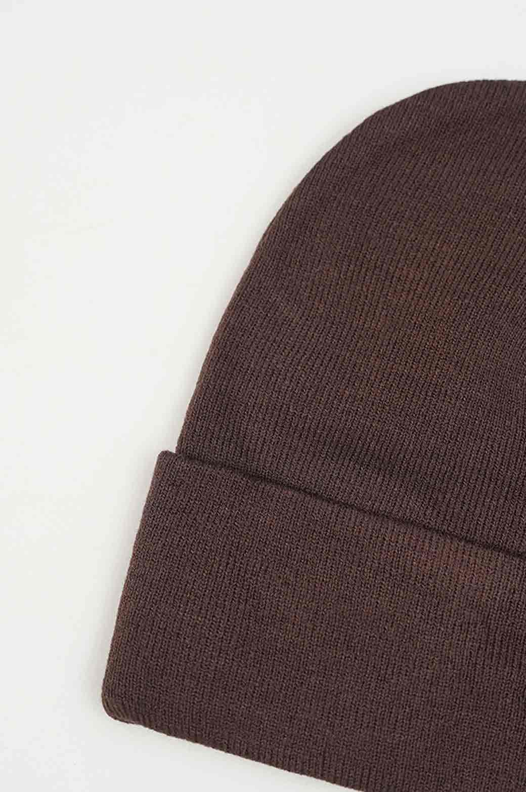 BROWN FINE KNIT BEANIE
