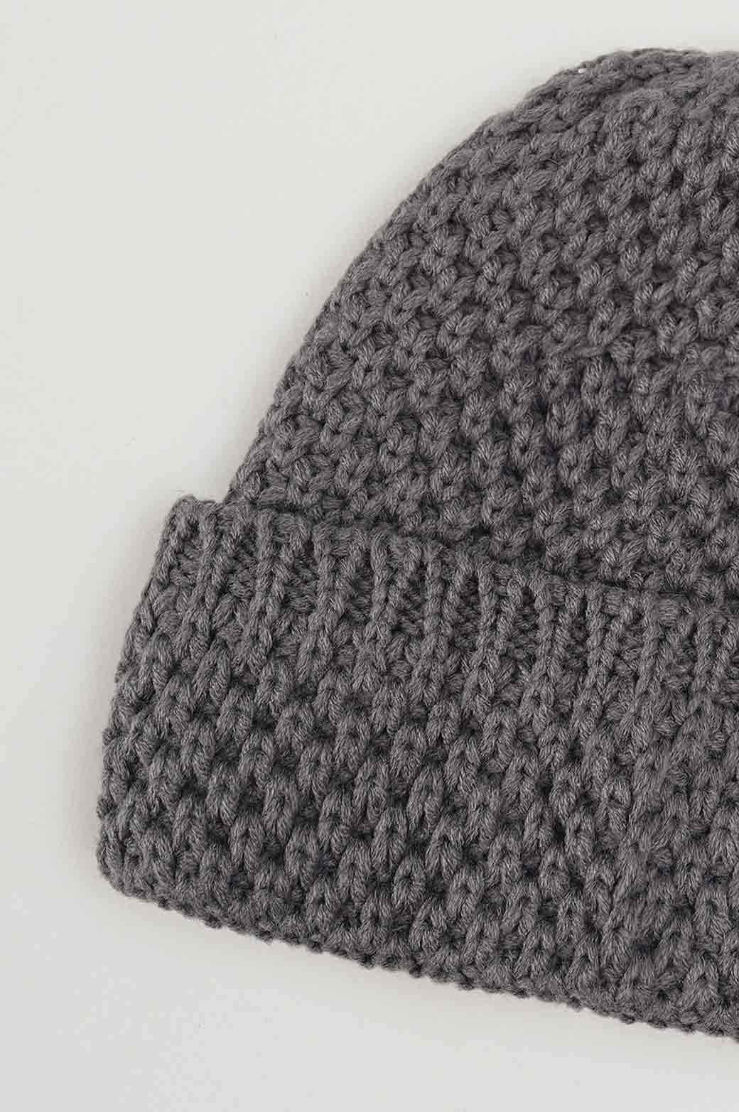 GREY REGULAR KNITTED BEANIE