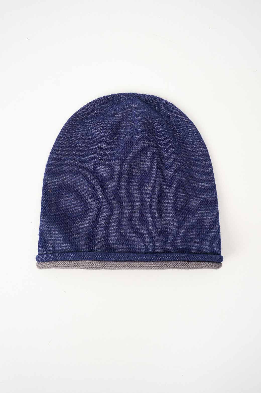 NAVY LONG KNIT BEANIE
