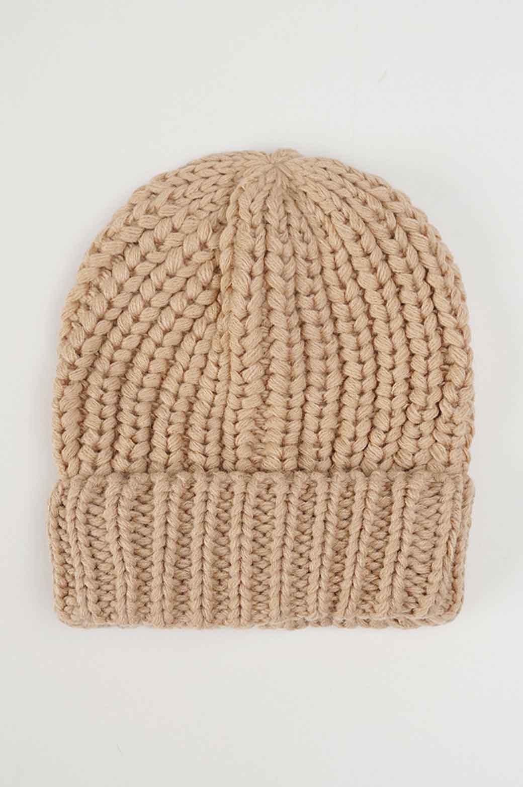 BEIGE KNITTED BEANIE