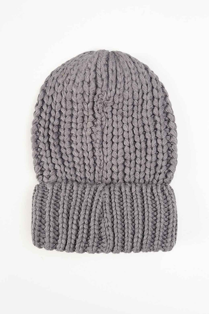 GREY KNITTED BEANI