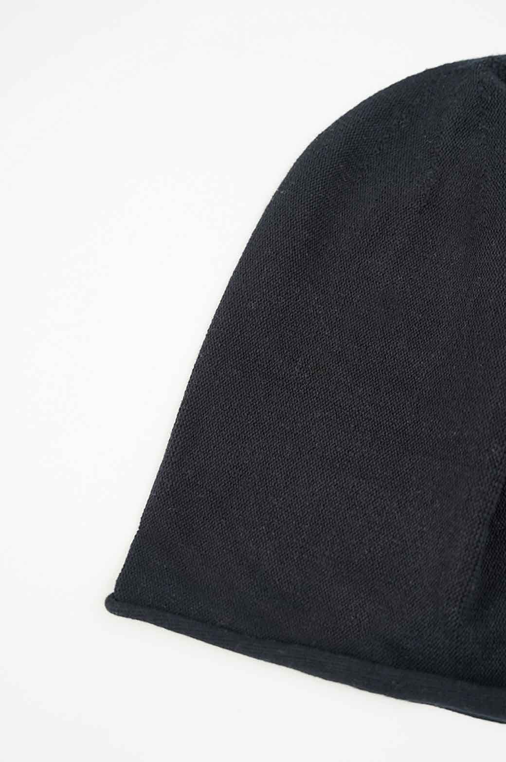 BLACK LONG FINE KNIT BEANIE