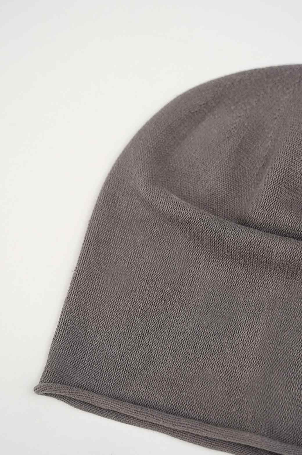 GRAY LONG FINE KNIT BEANIE