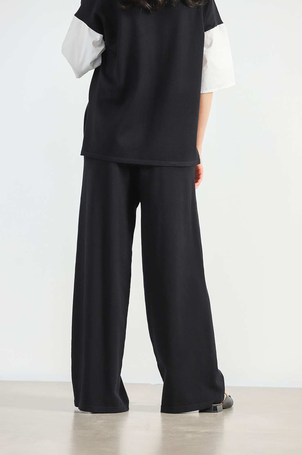 BLACK SOFT-KNIT STRAIGHT TROUSERS