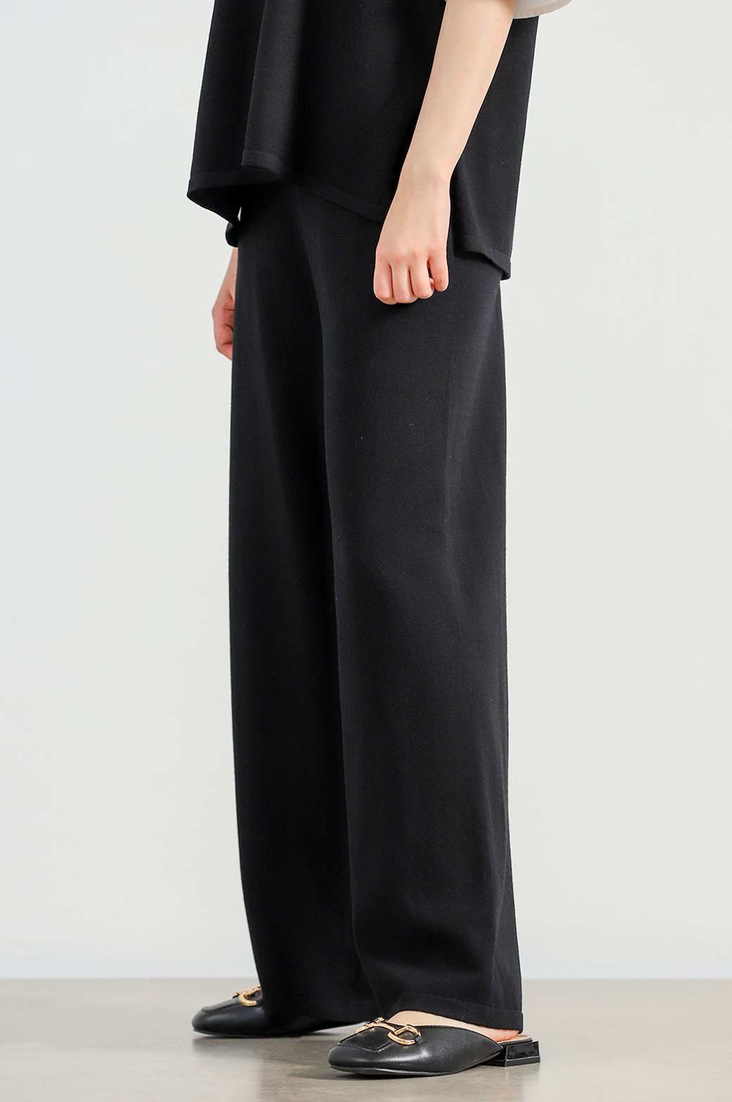 BLACK SOFT-KNIT STRAIGHT TROUSERS