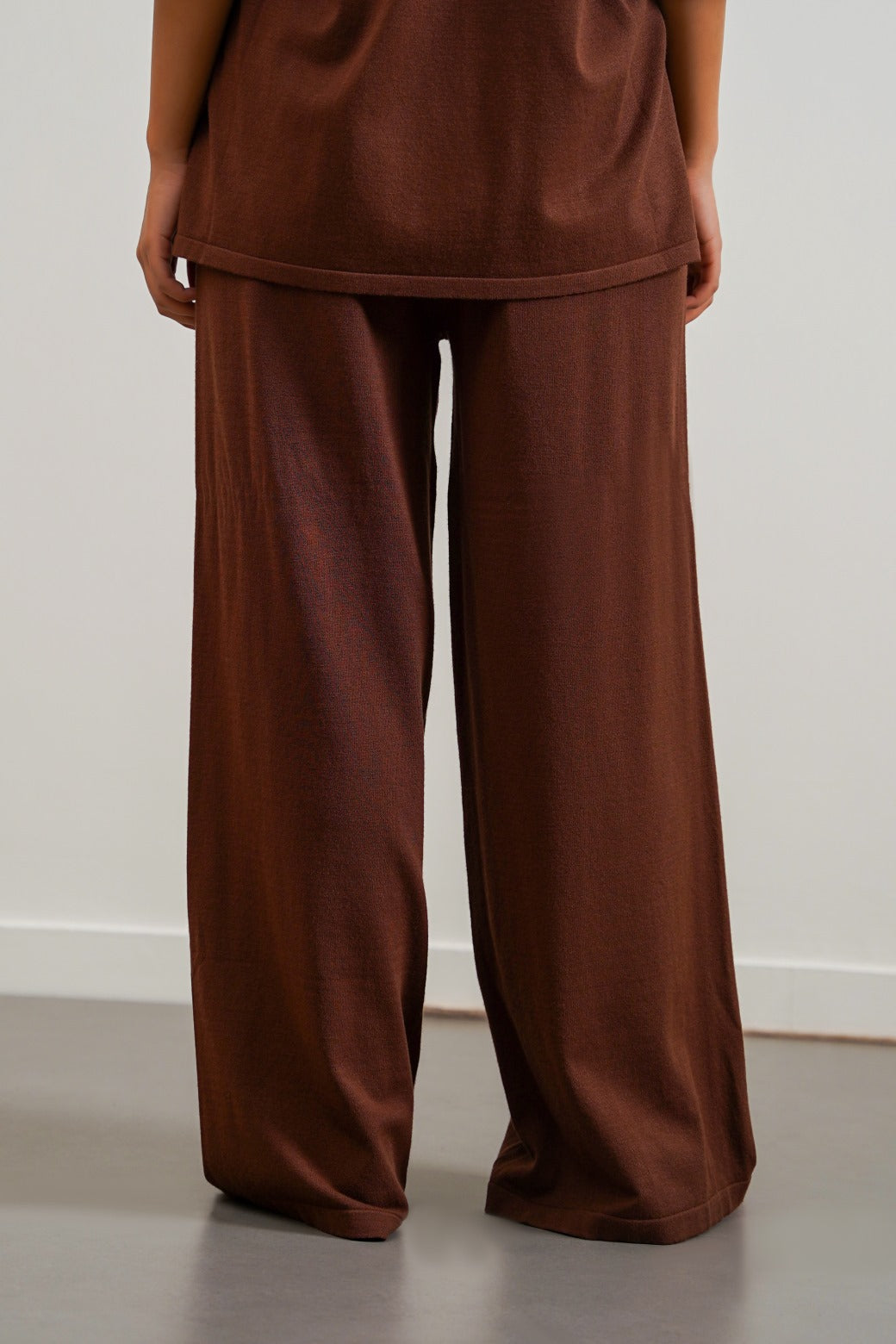 BROWN SOFT-KNIT STRAIGHT TROUSERS