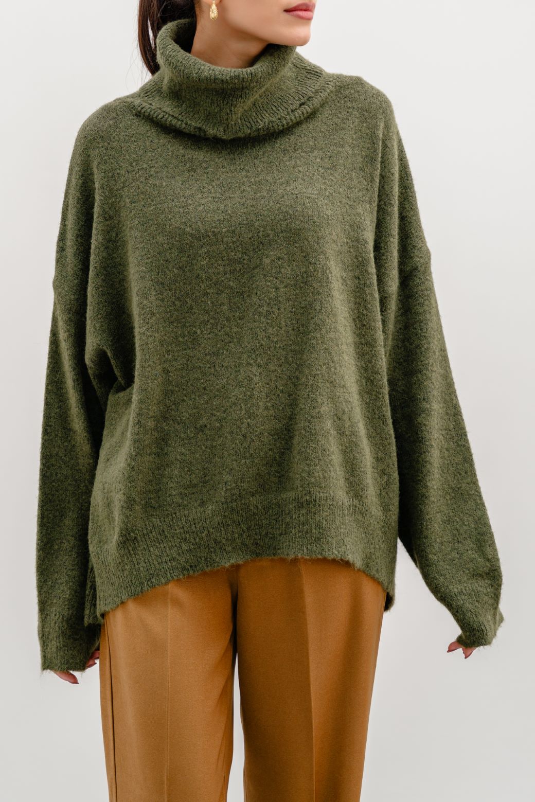 GREEN MANHATTAN HIGH NECK SWEATER