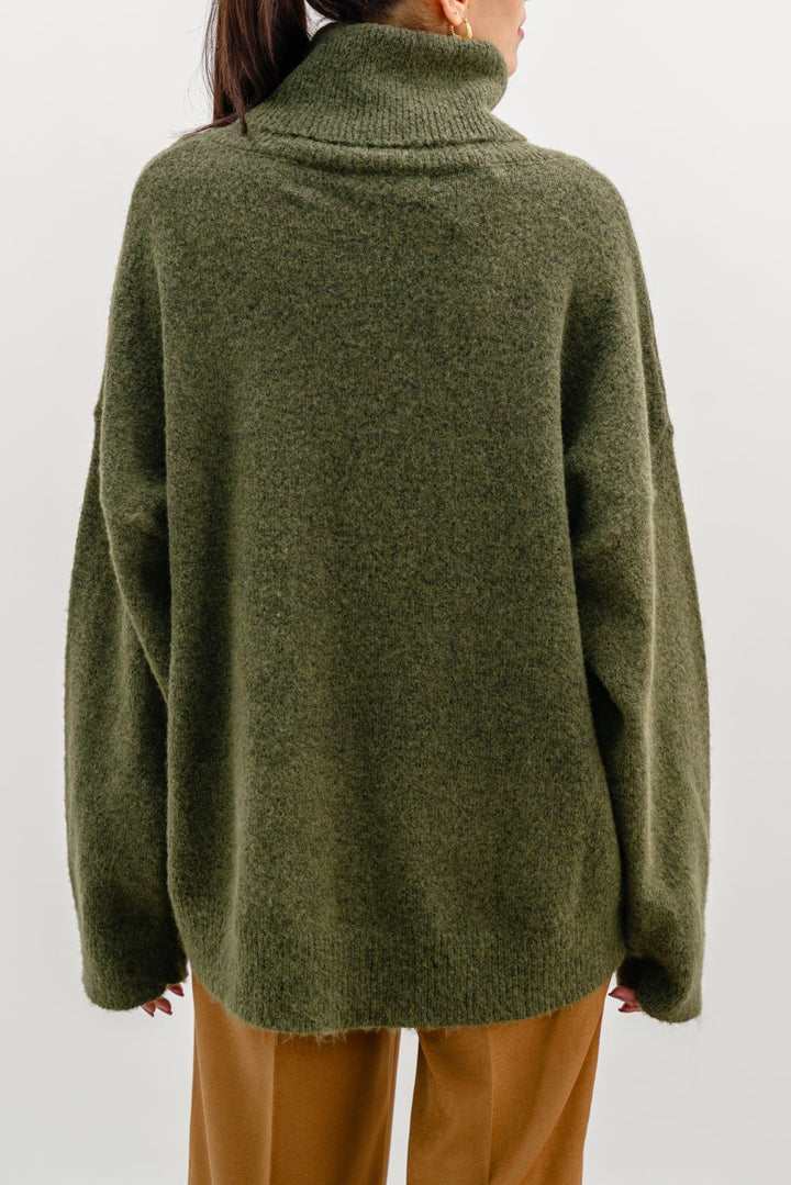 MANHATTAN HIGH NECK SWEATER