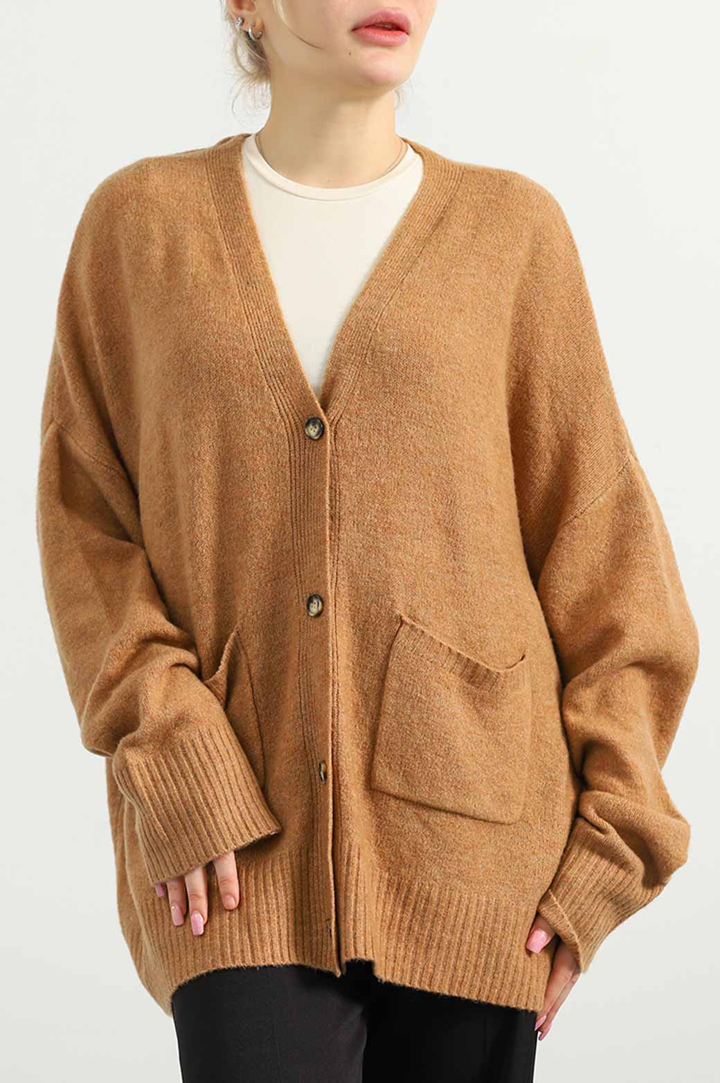 BEIGE BOY FRIEND CARDIGAN