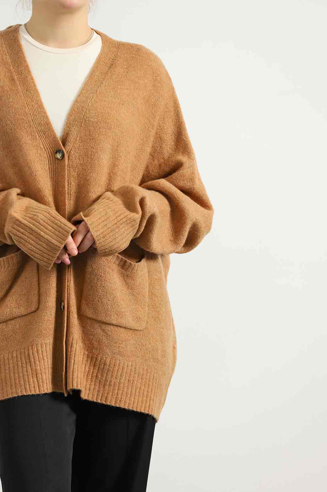 BEIGE BOY FRIEND CARDIGAN