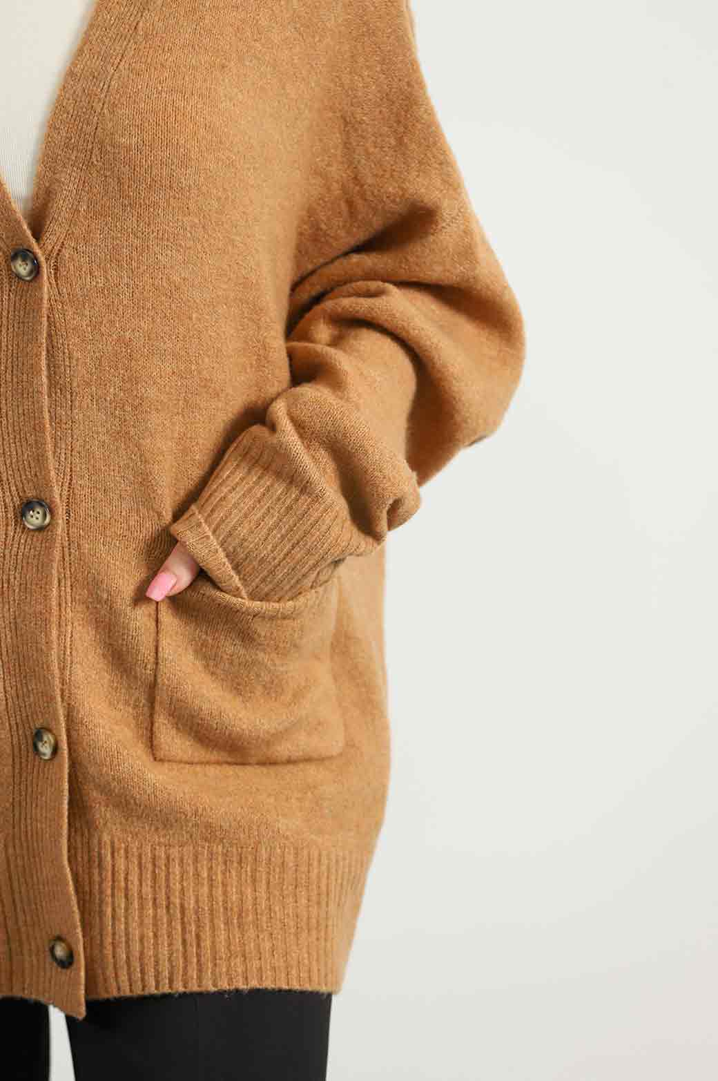 BEIGE BOY FRIEND CARDIGAN