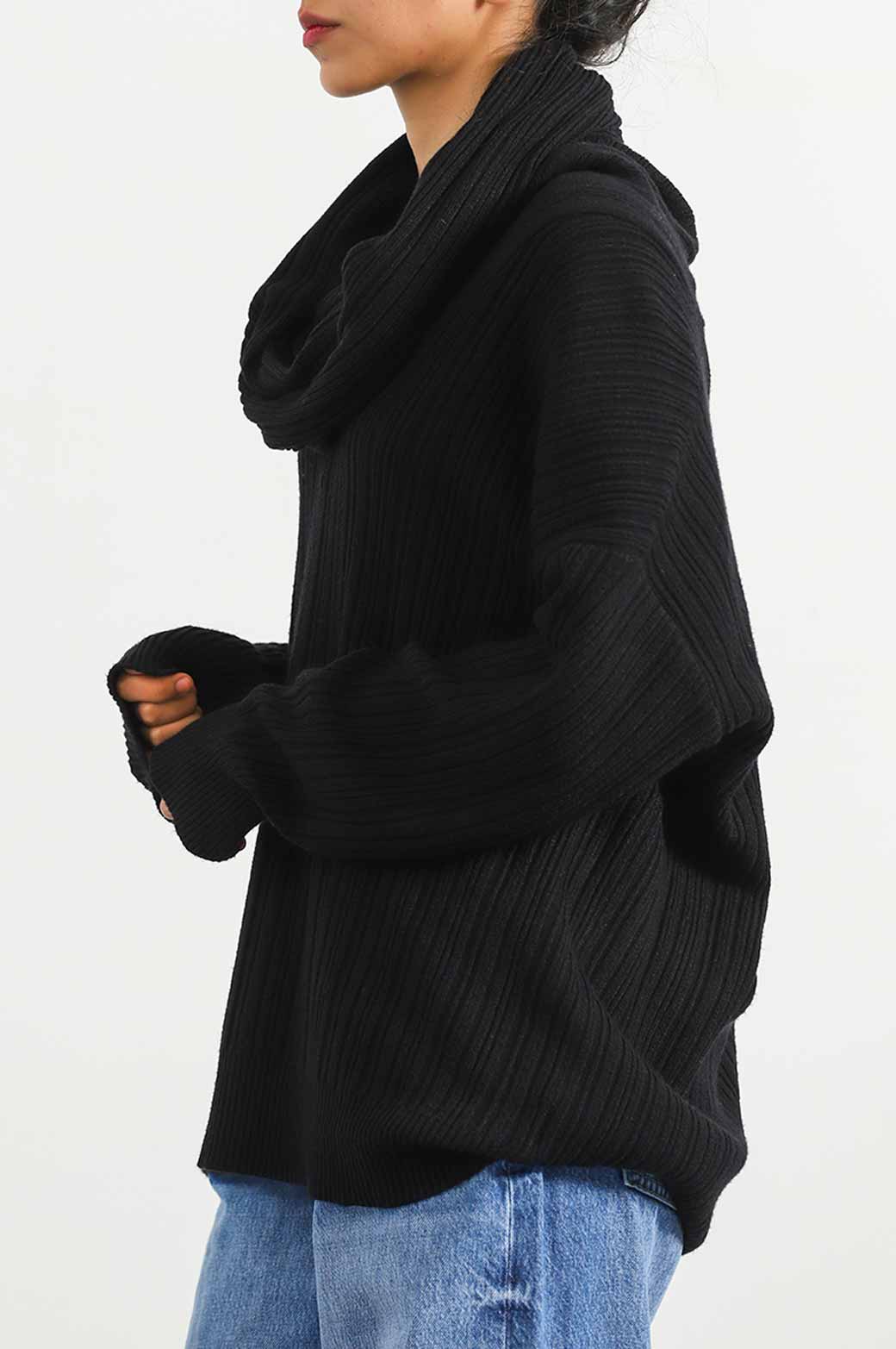 BLACK COSY COWL SWEATER