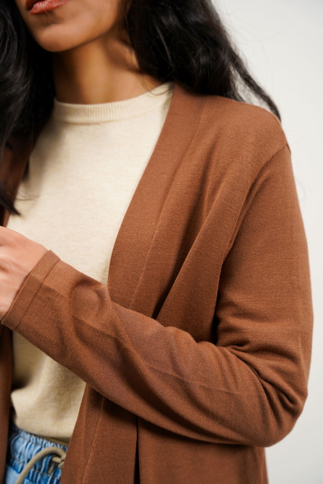 BROWN FINE KNIT CARDIGAN