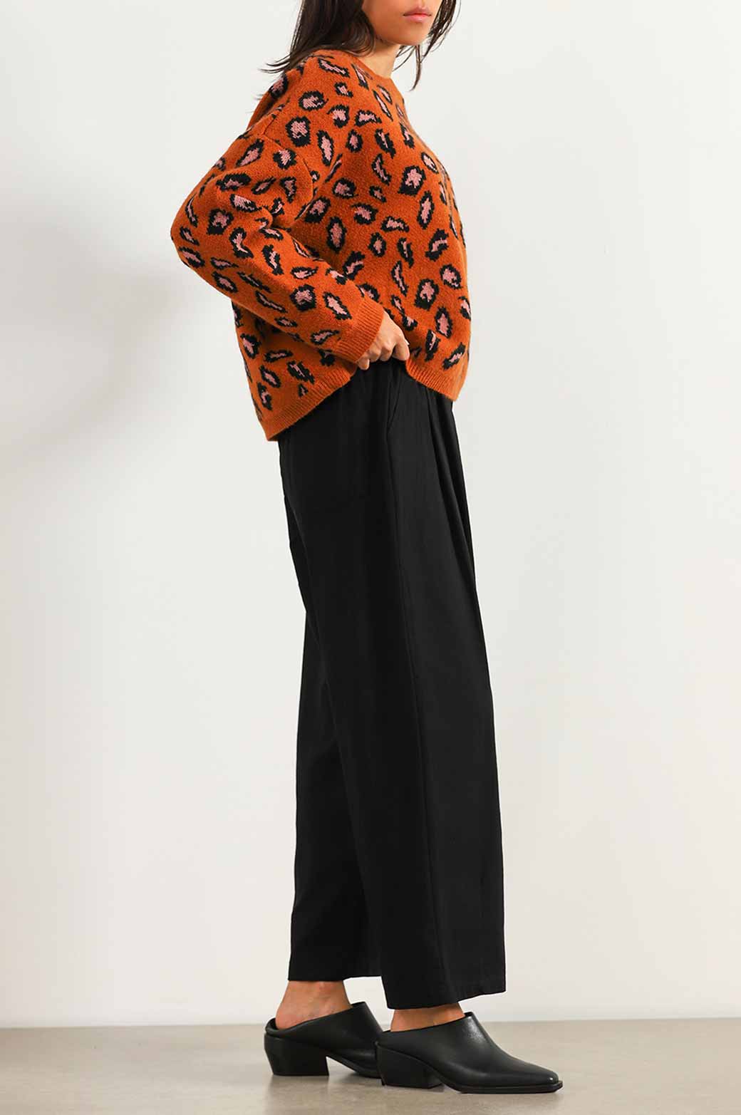 TAN JUNGLE JACQUARD JUMPER