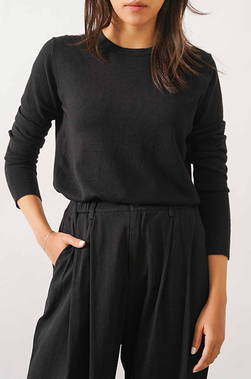 BLACK JUMPER WITH SLEEVE BUTTONS