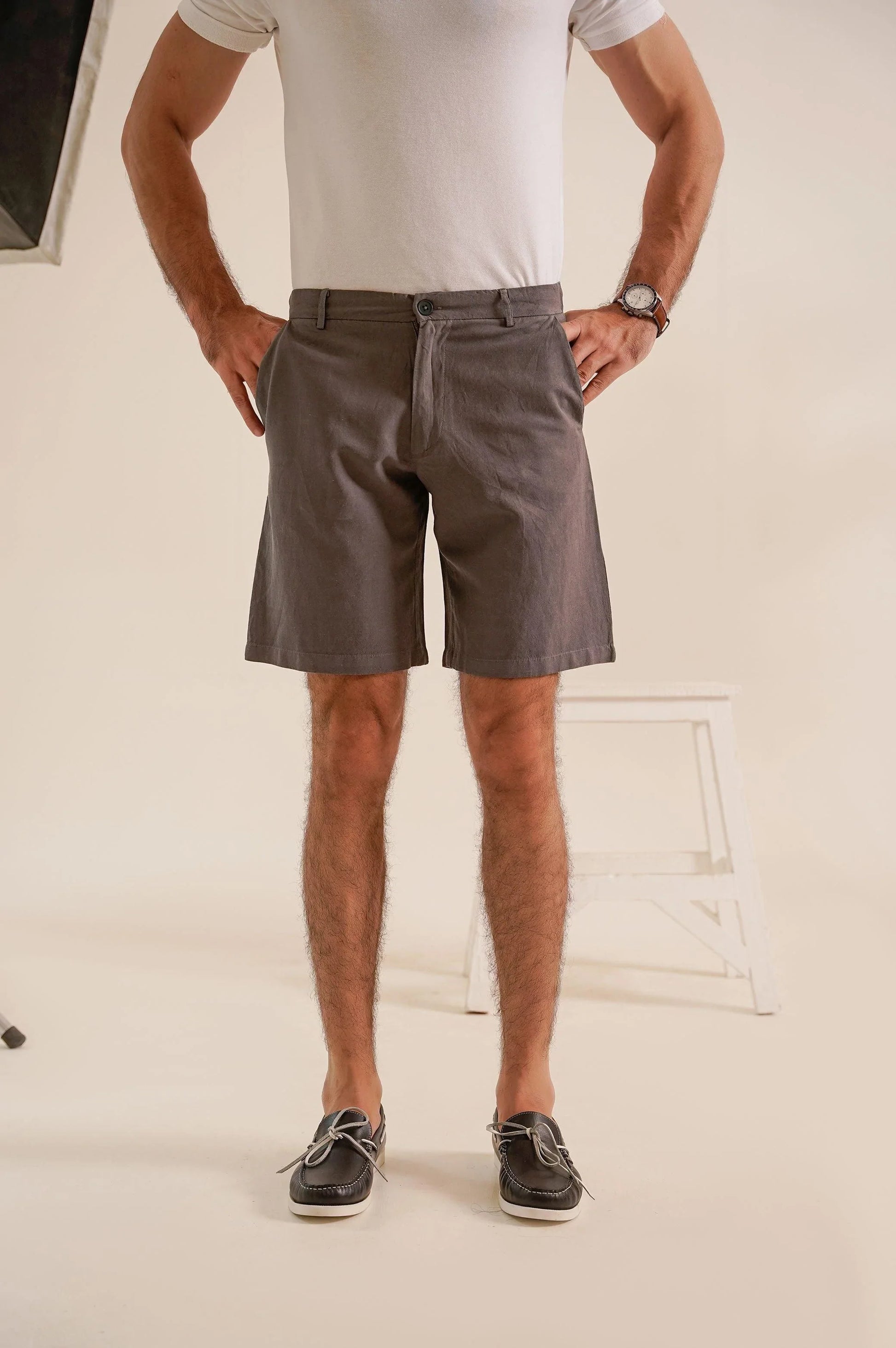 BUTTONED LINEN SHORTS - 9" SHORTS