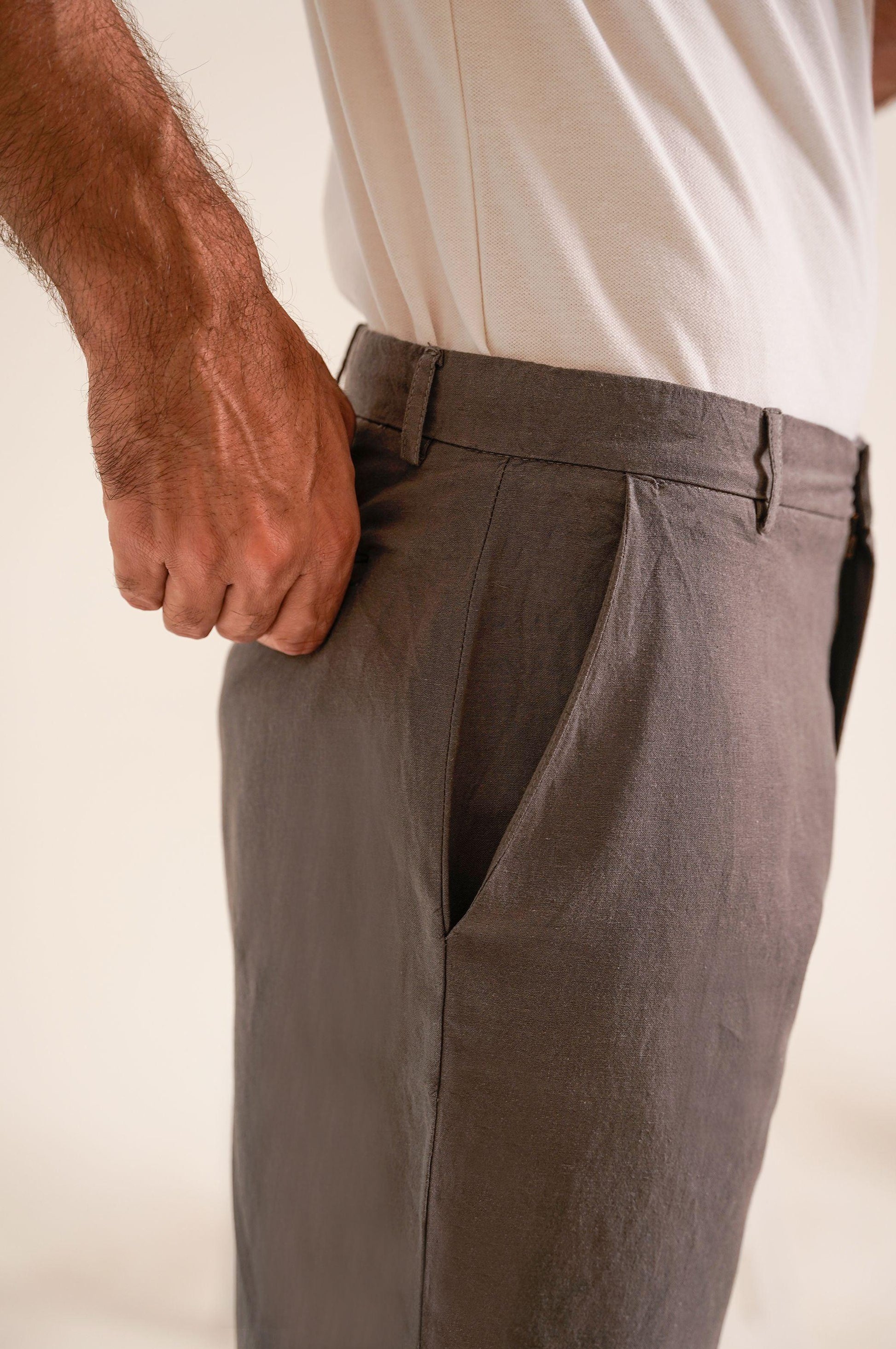 BUTTONED LINEN SHORTS - 9" SHORTS