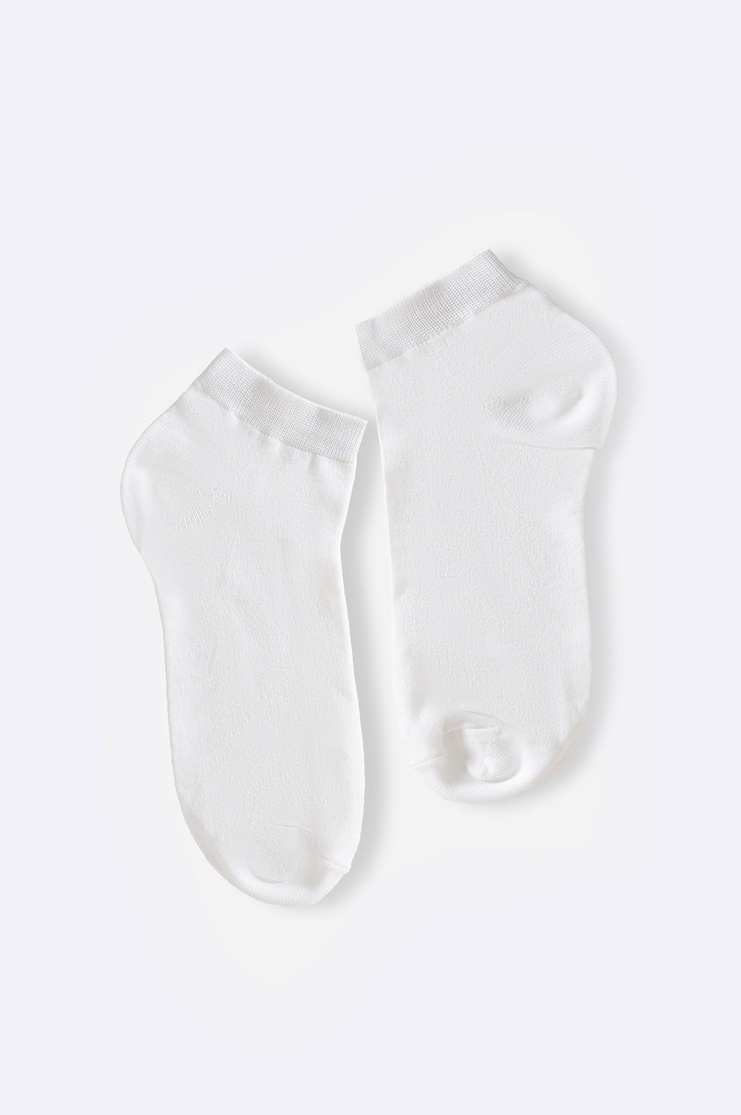 WHITE SUMMER SOCKS