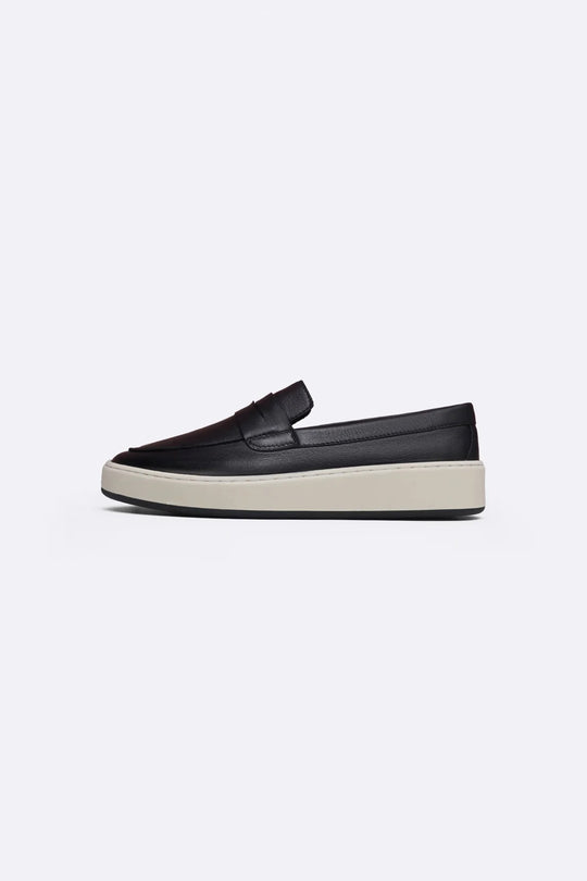 BLACK LEATHER SLIP-ON LOAFER