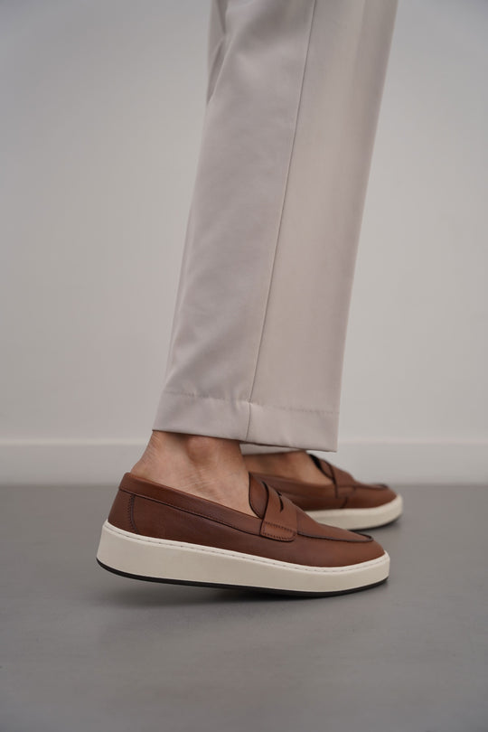 BROWN LEATHER SLIP-ON LOAFER