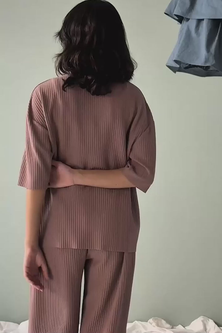 LINEA STRETCHY TEE