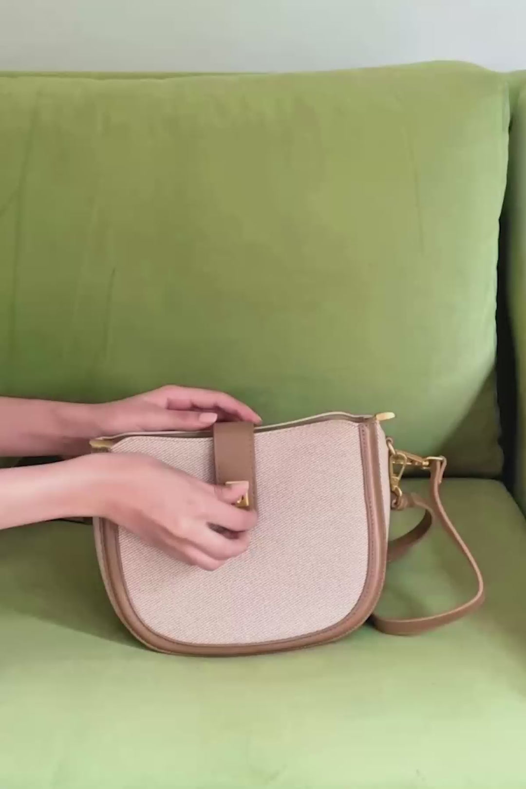 BADARO CROSSBODY BAG