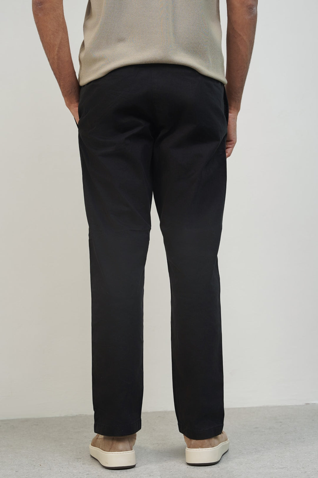 BLACK SLIM STRAIGHT PANTS