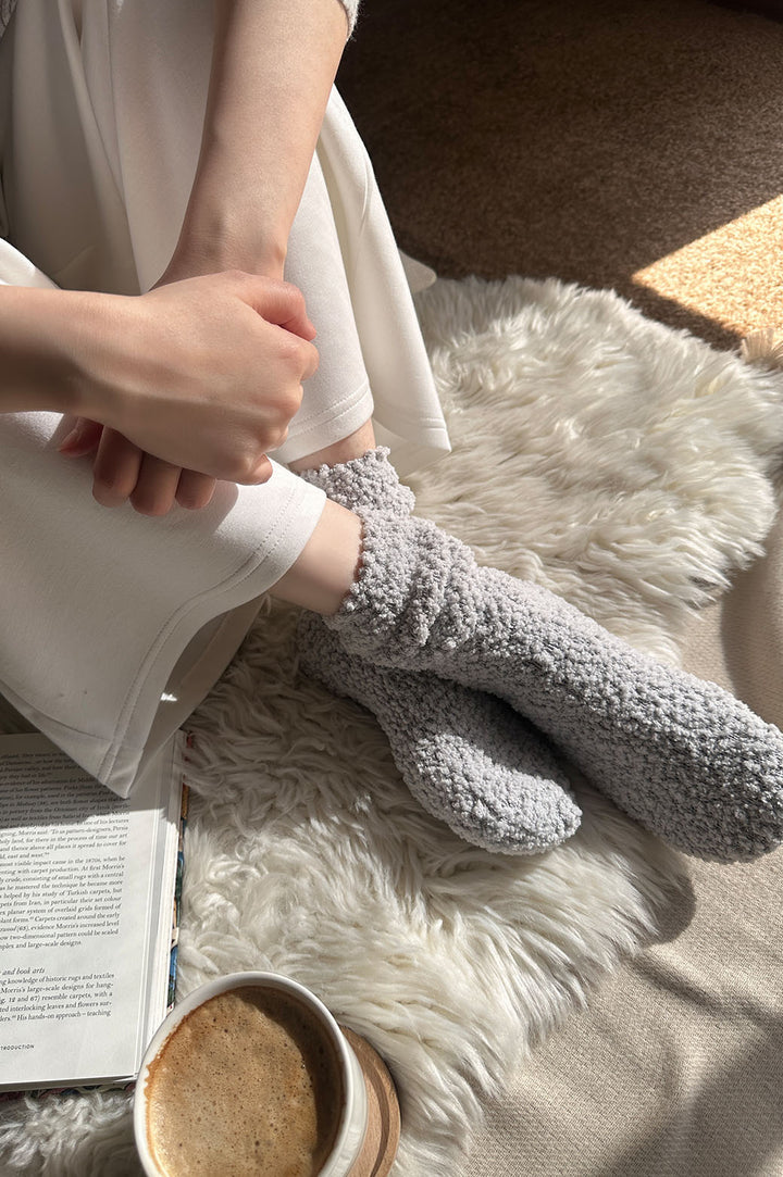 GREY PLUSH HOME SOCKS