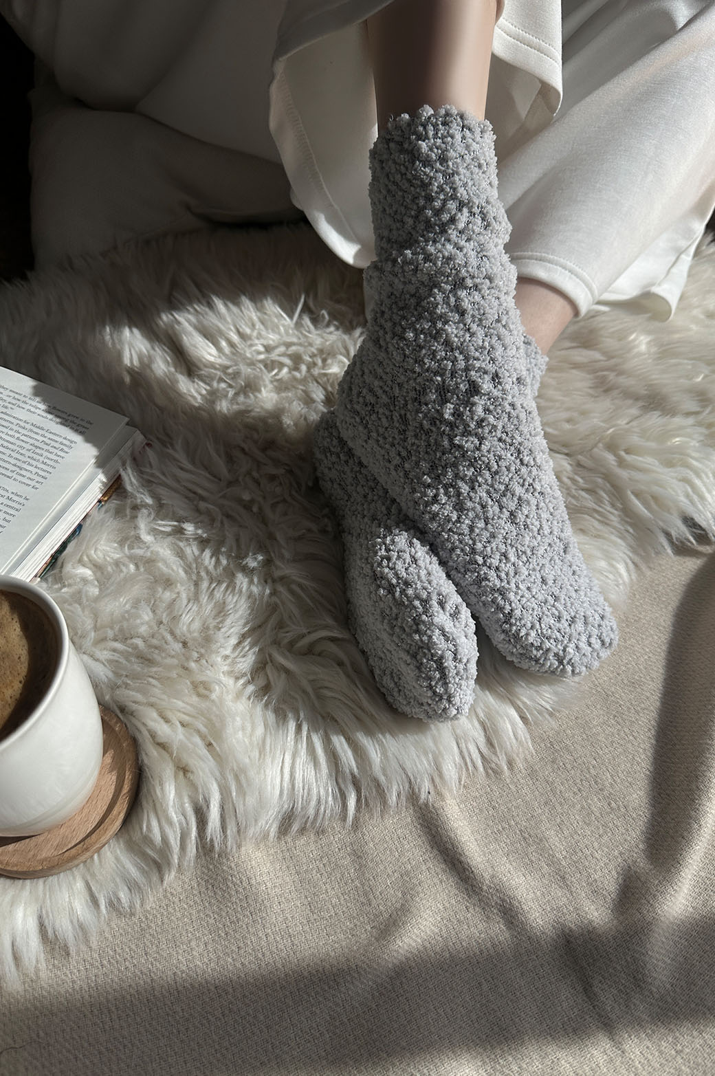 GREY PLUSH HOME SOCKS