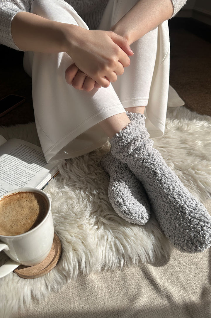 GREY PLUSH HOME SOCKS