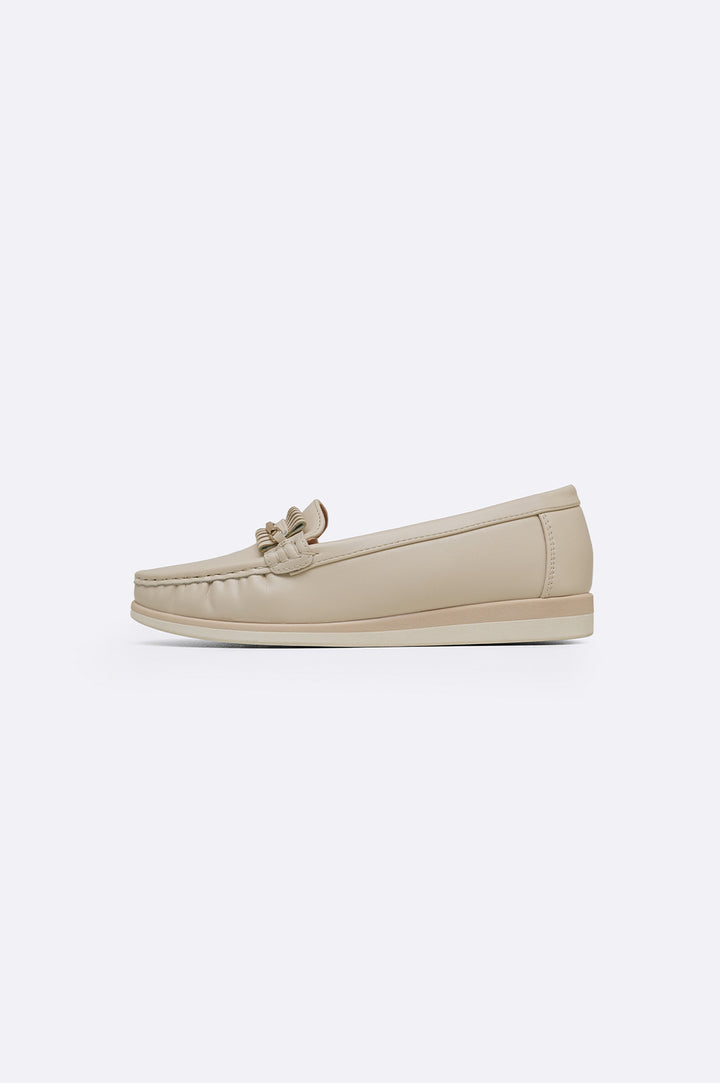 WHITE EVERYDAY MAMA LOAFERS