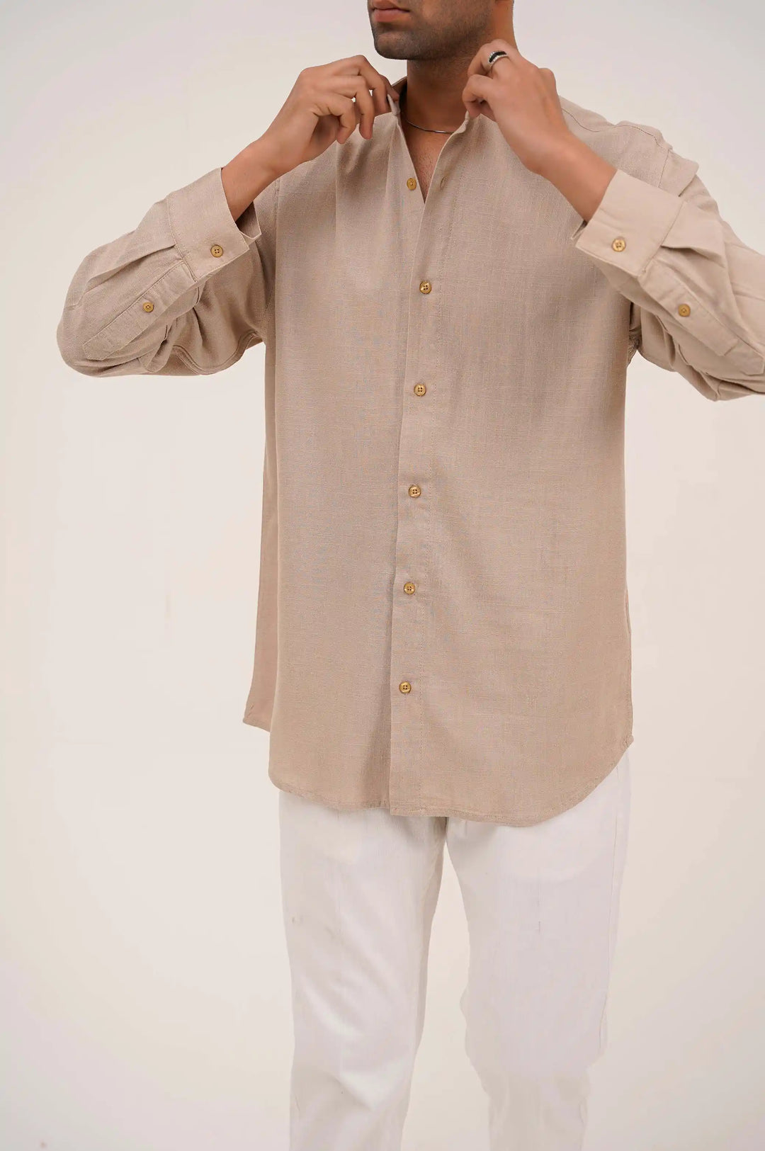 BEIGE BASIC BUTTON DOWN SHIRT