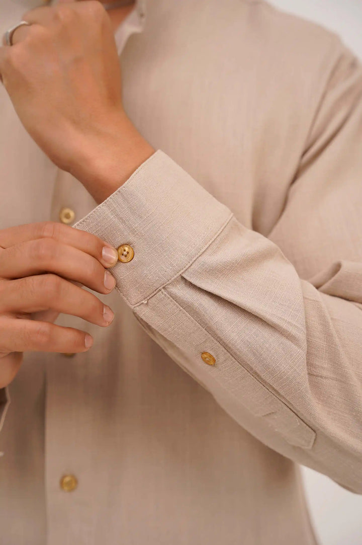 BEIGE BASIC BUTTON DOWN SHIRT