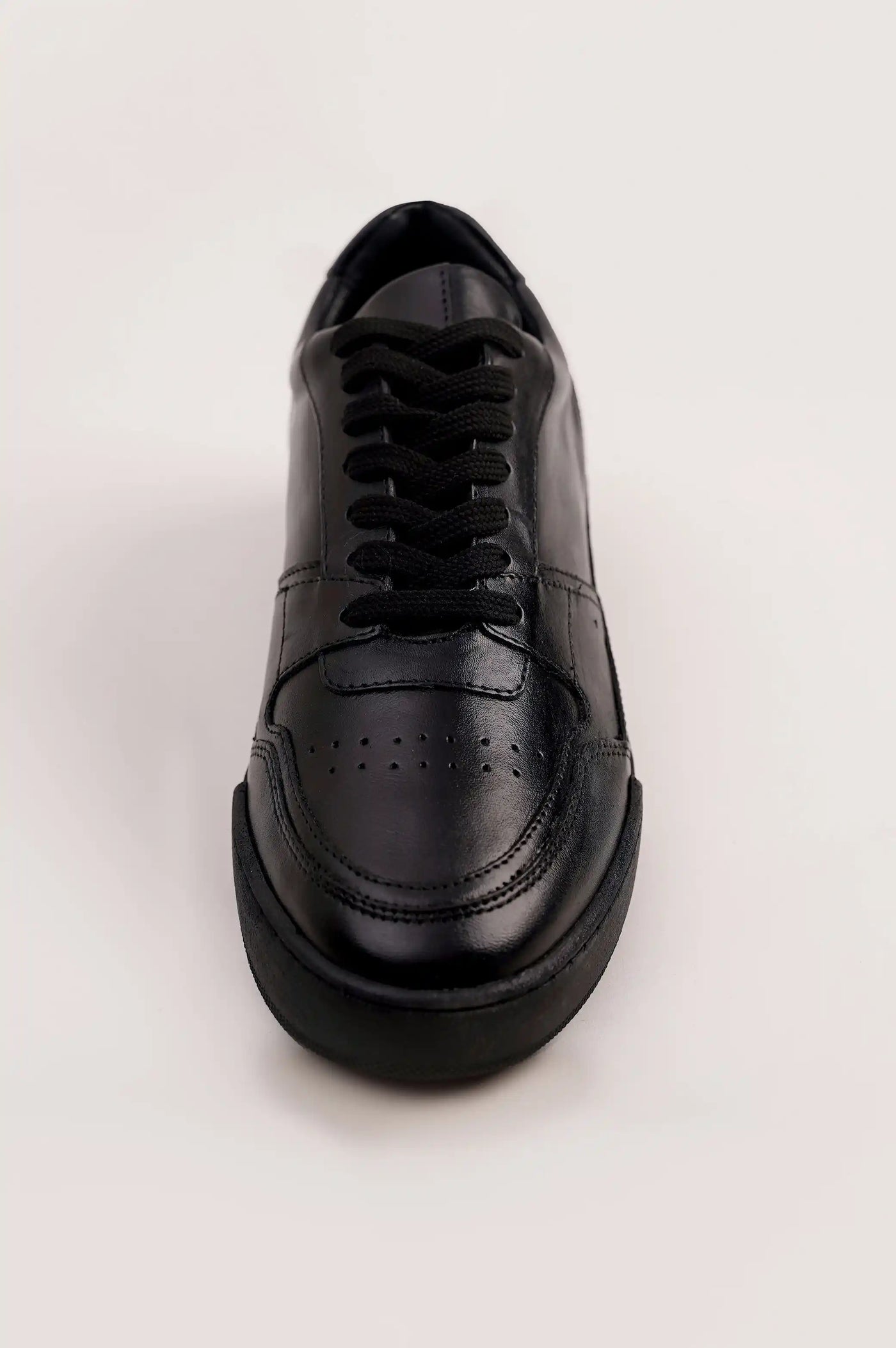 ALL BLACK MAN EVERYDAY SNEAKERS